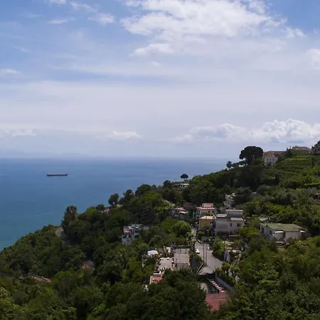 Zelzar Aparthotel Vietri sul Mare